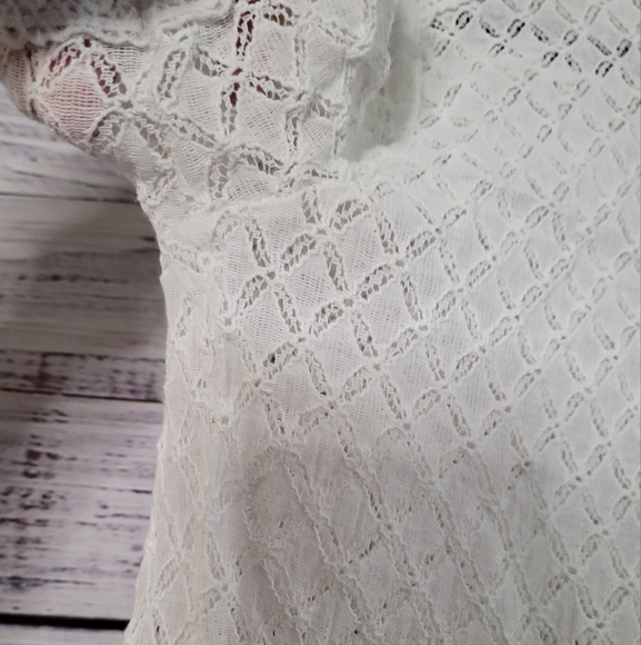 Hazel S Lace Peplum Top - Picture 3 of 5